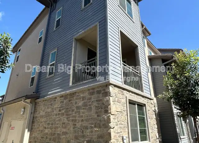 Property at 609 Savi Dr #103, Corona, CA, 92878, 4 beds, 3.5 baths, [object Object]