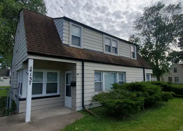 Property at 4137 W 99th Pl, Oak Lawn, IL, 60453, 3 beds, 2 baths, [object Object]