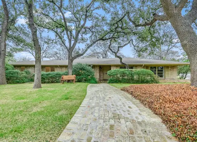 Property at 2601 Tanglewood Trl, Austin, TX, 78703, 5 beds, 3.5 baths, [object Object]