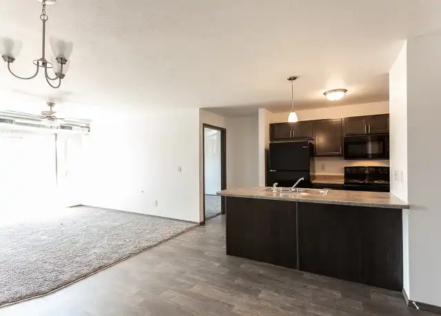Property at Willows Edge - 418 S Hein Ave, Sioux Falls, SD, 57110, 0-3 beds, 1-2.5 bath, [object Object]