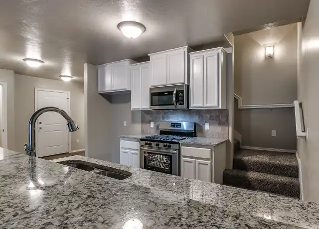 Property at 2125 Buena Vida Ln, Edmond, OK, 73013, 3 beds, 2.5 baths, [object Object]