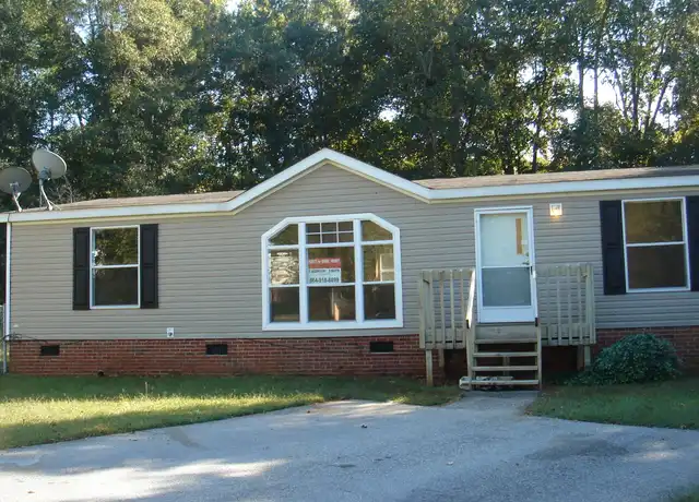 Property at 19 Barnhart Ln, Fountain Inn, SC, 29644, 3 beds, 2 baths, [object Object]