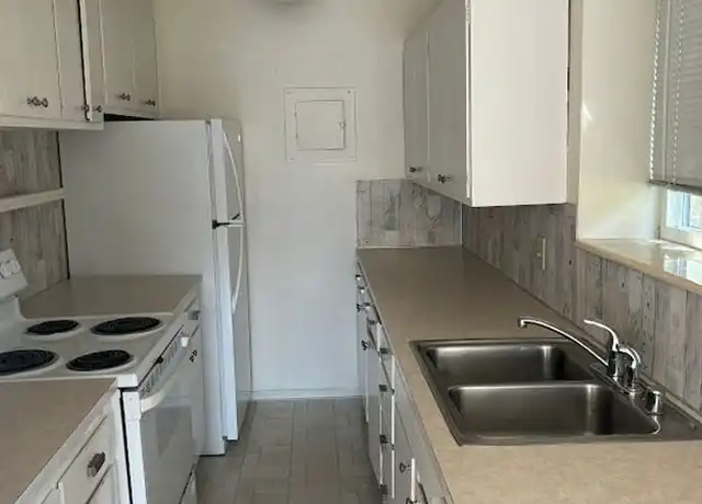 Property at 2827 14th Ave W Unit 1, Seattle, WA, 98119, 2 beds, 1 bath, [object Object]
