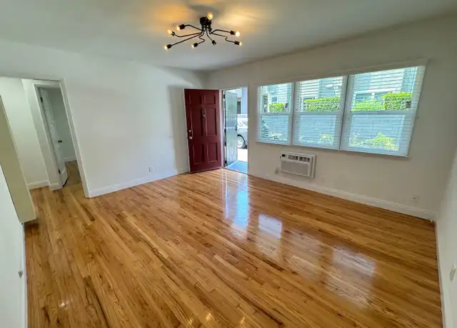 Property at 2028 Delaware Ave Unit 142C, Santa Monica, CA, 90404, 2 beds, 1 bath, [object Object]