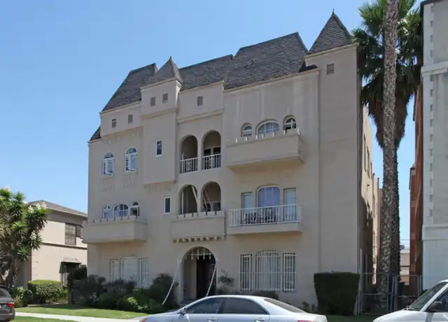 Property at 650 S Detroit St Unit 202, Los Angeles, CA, 90036, 1 bed, 1 bath, [object Object]