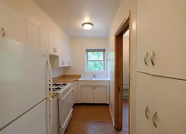 Property at Linden Hills - 2719 W 43rd St, Minneapolis, MN, 55410, 0-1 beds, 1 bath, [object Object]