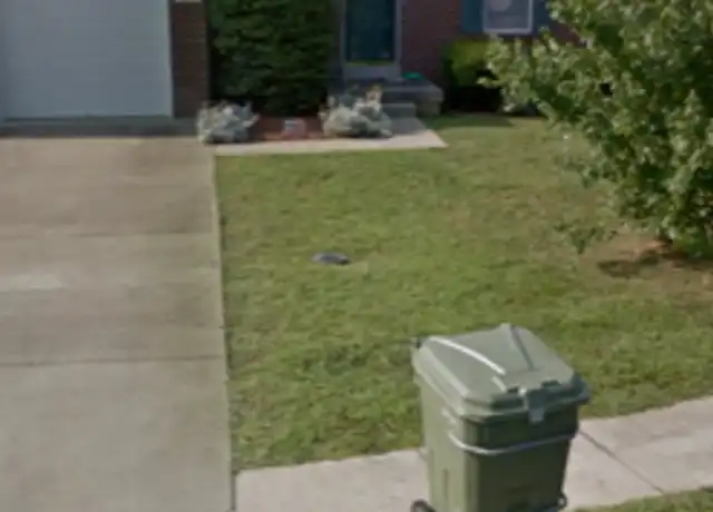 Property at 127 Croghan Way Unit 1, Vine Grove, KY, 40175, 2 beds, 1.5 baths, [object Object]