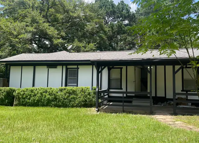 Property at 700 Hayman St, Huntsville, TX, 77340, 3 beds, 2 baths, [object Object]