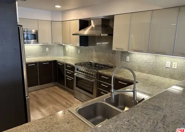 Property at 1319 N Detroit St #3, Los Angeles, CA, 90046, 3 beds, 3 baths, [object Object]