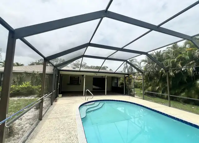 Property at 1240 SE Palm Beach Rd, Port Saint Lucie, FL, 34952, 3 beds, 2 baths, [object Object]