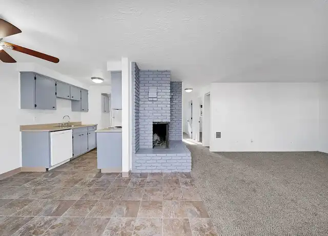 Property at Seven Gables Apartments - 1021 SE 122nd Ave, Portland, OR, 97233, 2 beds, 1 bath, [object Object]