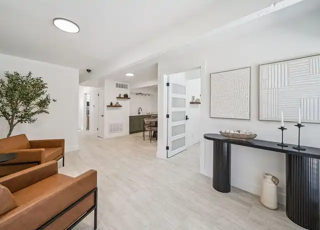 Property at French Villa - 3165 E 49th St, Tulsa, OK, 74105, 1-2 bed, 1 bath, [object Object]