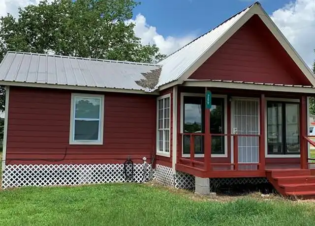 Property at 209 6th St, Montgomery, TX, 77356, 2 beds, 1 bath, [object Object]