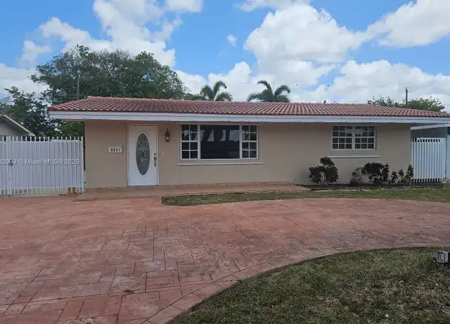 Property at 8601 NW 16th St, Pembroke Pines, FL, 33024, 3 beds, 2 baths, [object Object]