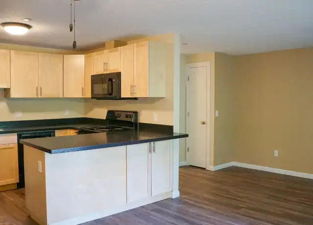 Property at 2775 NE Division St Unit Q, Gresham, OR, 97030, 1 bed, 1 bath, [object Object]