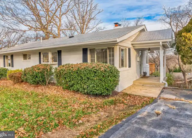Property at 7016 Donna Cir, Annandale, VA, 22003, 4 beds, 3 baths, [object Object]