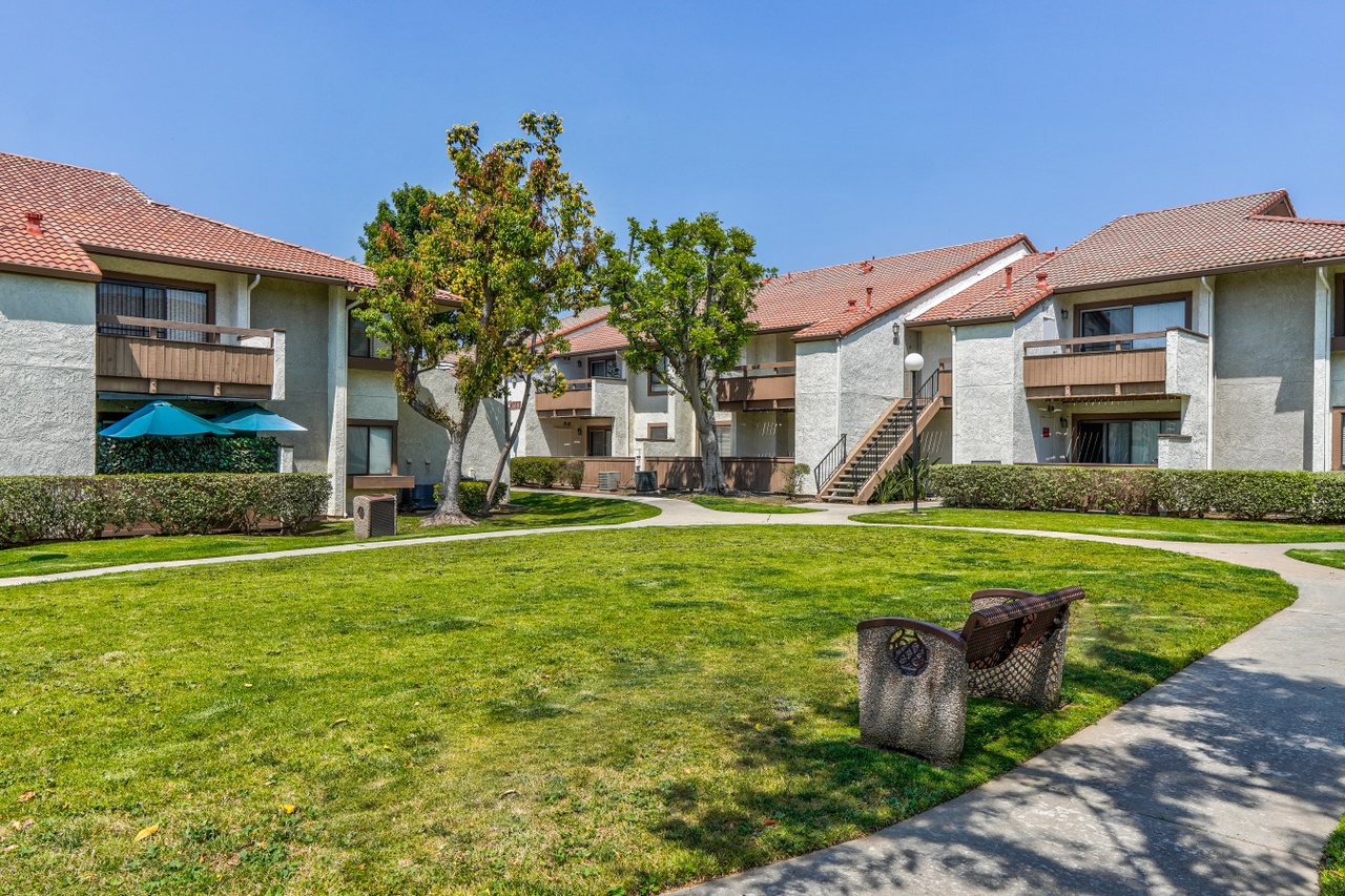 VISTA POINTE APARTMENT HOMES - 1400 N GRAND AVE, COVINA, CA 91724 | Redfin