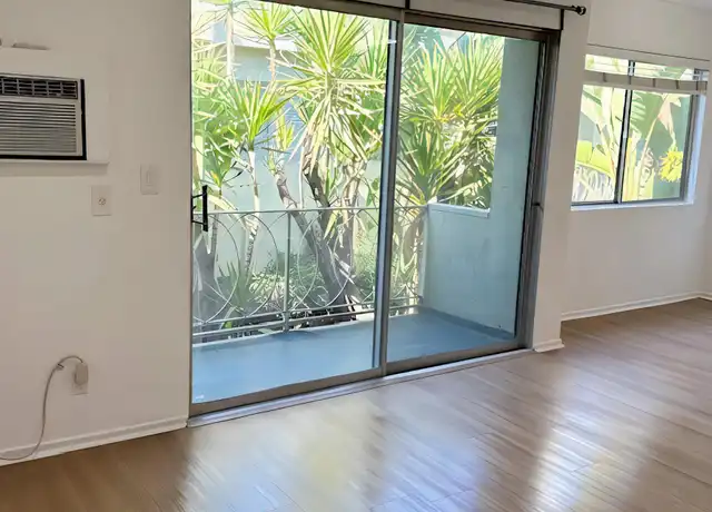 Property at 725 N Sycamore Ave Unit 14, Los Angeles, CA, 90038, 2 beds, 2 baths, [object Object]