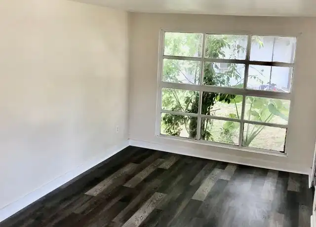 Property at 1307 S New York Ave, Lakeland, FL, 33803, 3 beds, 1 bath, [object Object]