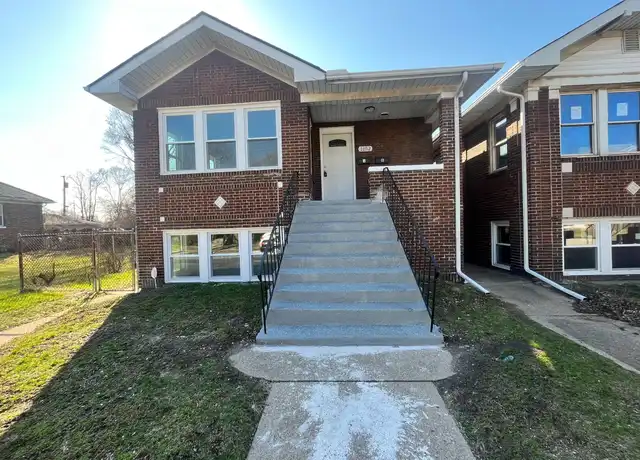 Property at 1052 Tyler St Unit 2, Gary, IN, 46402, 3 beds, 1 bath, [object Object]