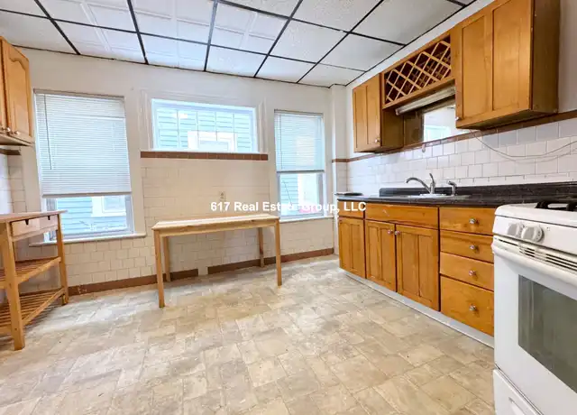Property at 38 Hanson St Unit 1, Somerville, MA, 02143, 3 beds, 1 bath, [object Object]