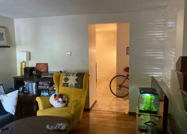 Property at 55 W Starr Ave #2, Columbus, OH, 43201, 2 beds, 1.5 baths, [object Object]