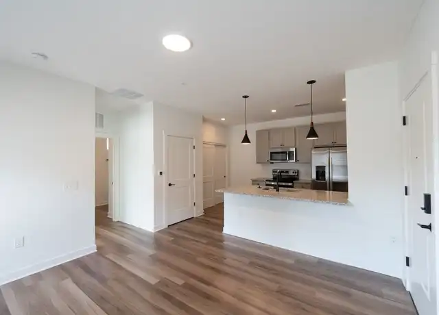 Property at 1460 Grant - 1460 N Grant Ave, Columbus, OH, 43201, 1 bed, 1 bath, [object Object]