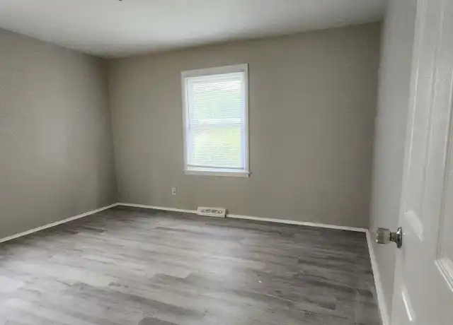 Property at 1724 Griers Grove Rd, Charlotte, NC, 28216, 3 beds, 1 bath, [object Object]