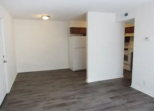 Property at 73 Ridgecrest Cir Unit 73-2B, Lake Ozark, MO, 65049, 1 bed, 1 bath, [object Object]