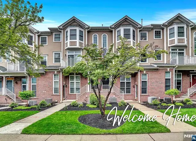 Property at 274 Roslyn Ct, West New York, NJ, 07093, 3 beds, 2.5 baths, [object Object]