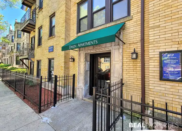 Property at 917 W Dakin St, Chicago, IL, 60613, 1-2 bed, 1-2 bath, [object Object]