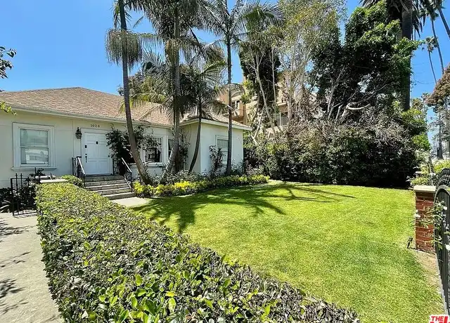 Property at 1028 4th St, Santa Monica, CA, 90403, 3 beds, 2 baths, [object Object]