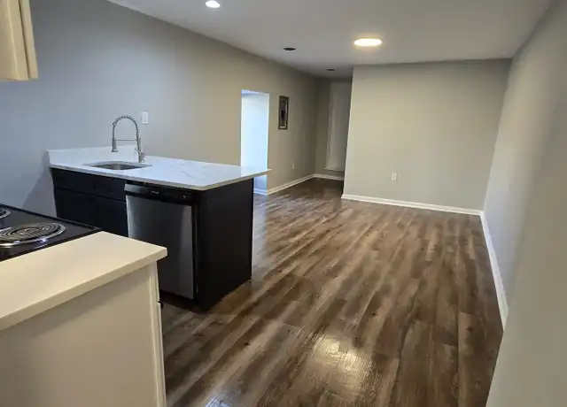Property at 127 Pine St Unit 3, Harrisburg, PA, 17101, 2 beds, 1 bath, [object Object]