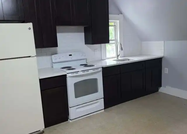 Property at 116 Locust St Unit 3, Waterbury, CT, 06704, 2 beds, 1 bath, [object Object]