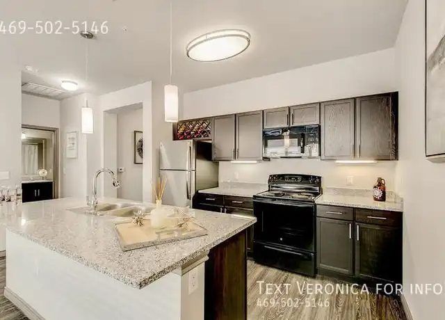 Property at 650 S Main St, Fort Worth, TX, 76104, 1 bed, 1 bath, [object Object]