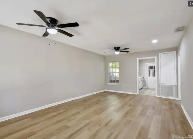Property at 367 Babcock Rd, San Antonio, TX, 78201, 2 beds, 1 bath, [object Object]