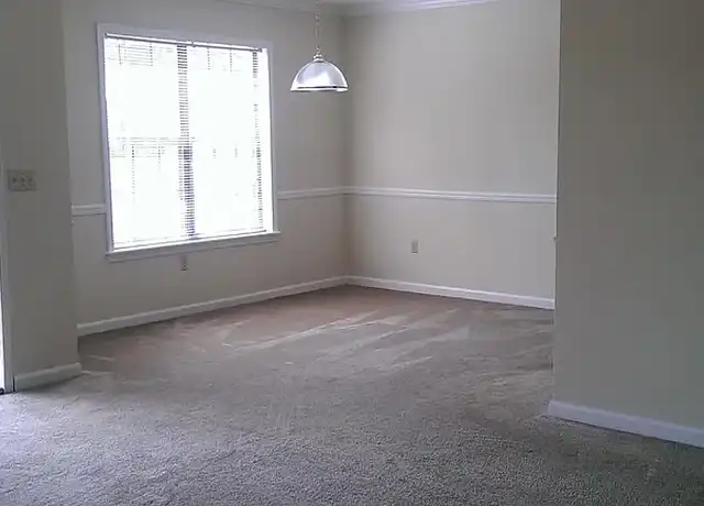 Property at Steeplechase - 2021 Cloyd Blvd, Florence, AL, 35630, 2 beds, 2 baths, [object Object]