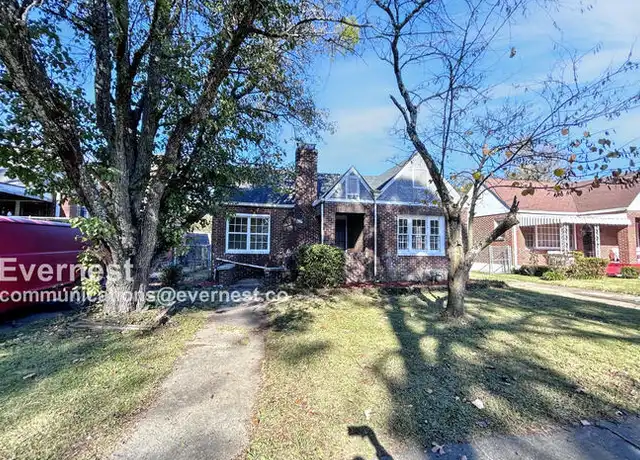 Property at 1828 Saint Charles Ct SW, Birmingham, AL, 35211, 3 beds, 1 bath, [object Object]