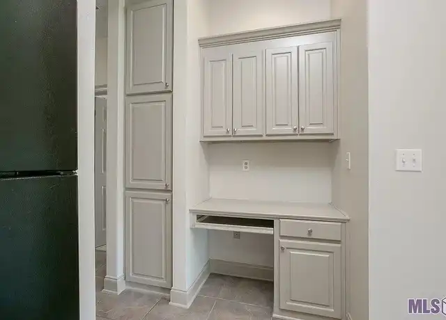 Property at 3315 Southlake Ave, Baton Rouge, LA, 70810, 4 beds, 2 baths, [object Object]