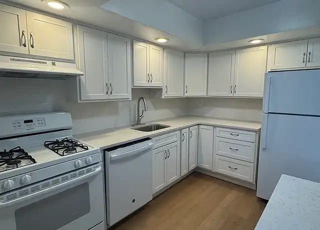 Property at Woodcliffe Manor Apartments - 108 W 39th St, Baltimore, MD, 21210, 1 bed, 1 bath, [object Object]