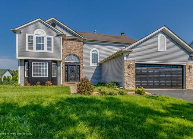 Photo of 1655 Whispering Oaks Dr, West Chicago, IL 60185