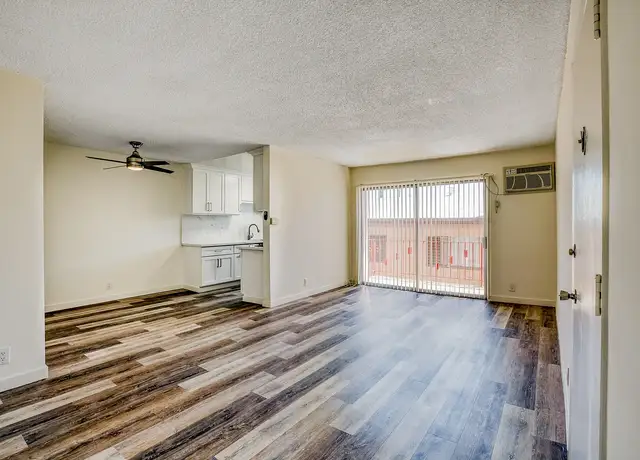 Photo of 7554 Norton Ave, West Hollywood, CA 90046