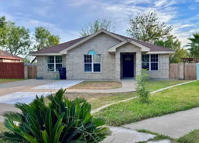Property at 1890 Timberwood Dr, Eagle Pass, TX, 78852, 3 beds, 2 baths, [object Object]