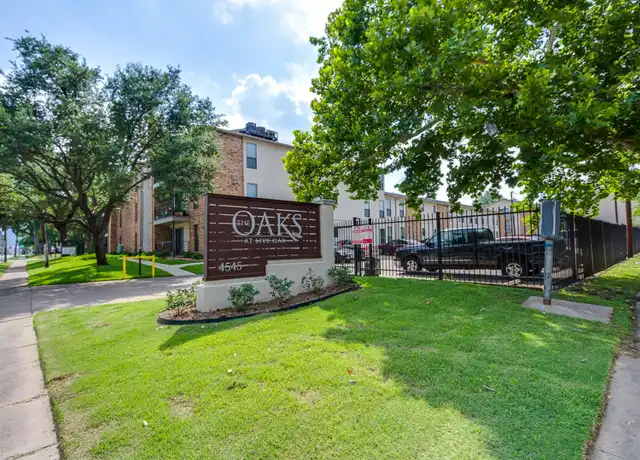 Property at 4545 Live Oak St Unit 110 A2 Poolside Patio, Dallas, TX, 75204, 1 bed, 1 bath, [object Object]