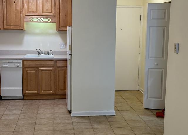 Photo of 310 Lathrop Ave #407, Forest Park, IL 60130