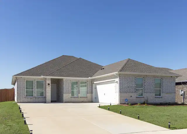 Property at 1443 Lakebrook Dr, Waxahachie, TX, 75165, 4 beds, 2 baths, [object Object]