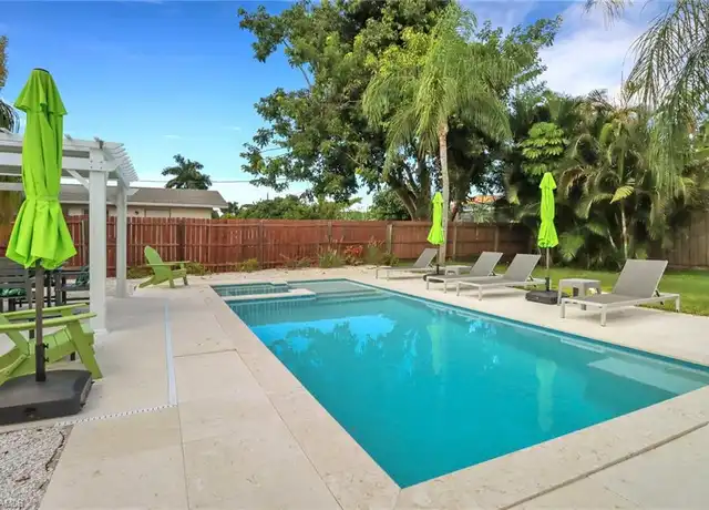 Property at 751 100th Ave N, Naples, FL, 34108, 2 beds, 1 bath, [object Object]