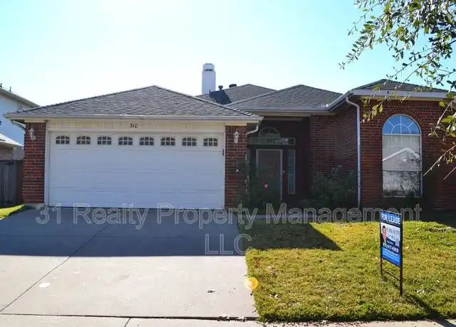 Property at 310 Crestview Dr, Arlington, TX, 76018, 3 beds, 2 baths, [object Object]
