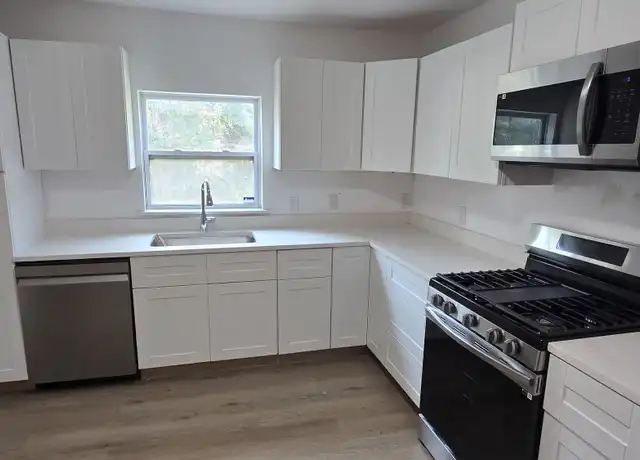 Property at 1130 Carver Ln, Irving, TX, 75061, 2 beds, 1 bath, [object Object]