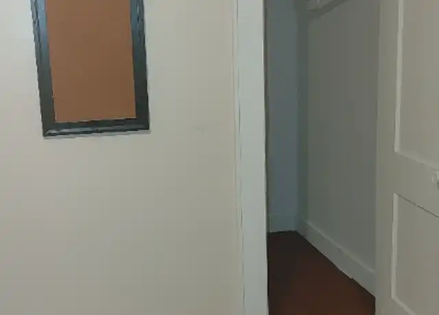 Property at 10 Hillside Dr, Lexington, NC, 27295, 1 bed, 1 bath, [object Object]
